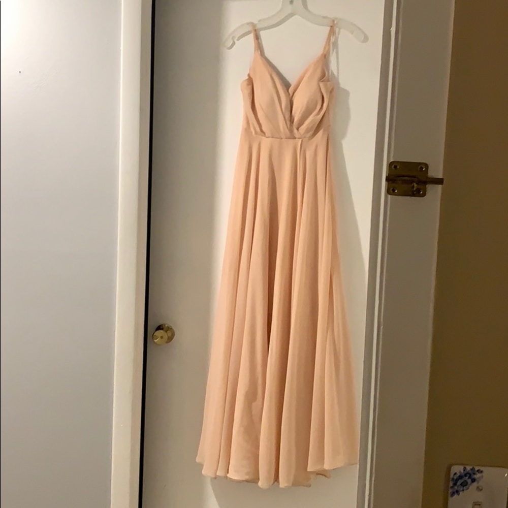 Lulu’s blush bridesmaid dress